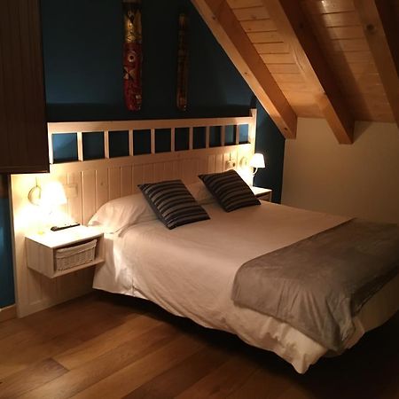 Hostal Otsoa Escároz Exteriör bild
