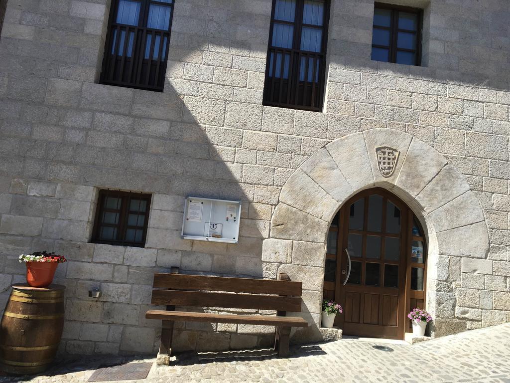 Hostal Otsoa Escároz Exteriör bild